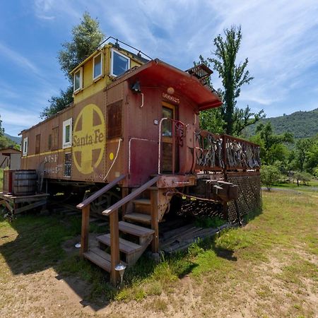 Villa Little Red Caboose à Oakhurst Extérieur photo