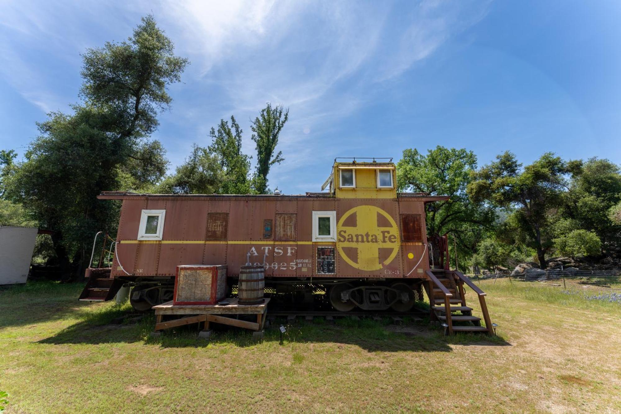 Villa Little Red Caboose à Oakhurst Extérieur photo