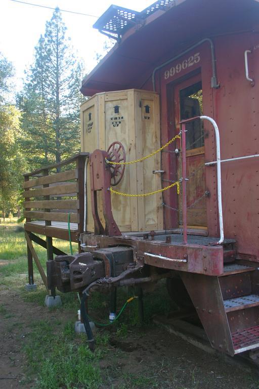 Villa Little Red Caboose à Oakhurst Extérieur photo