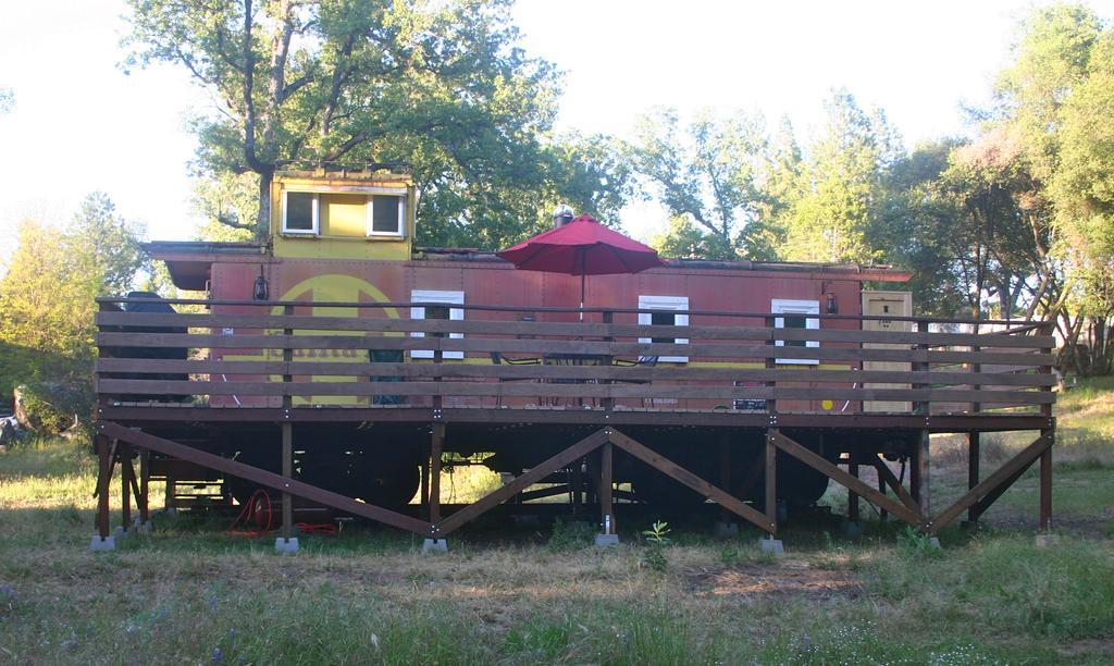 Villa Little Red Caboose à Oakhurst Extérieur photo